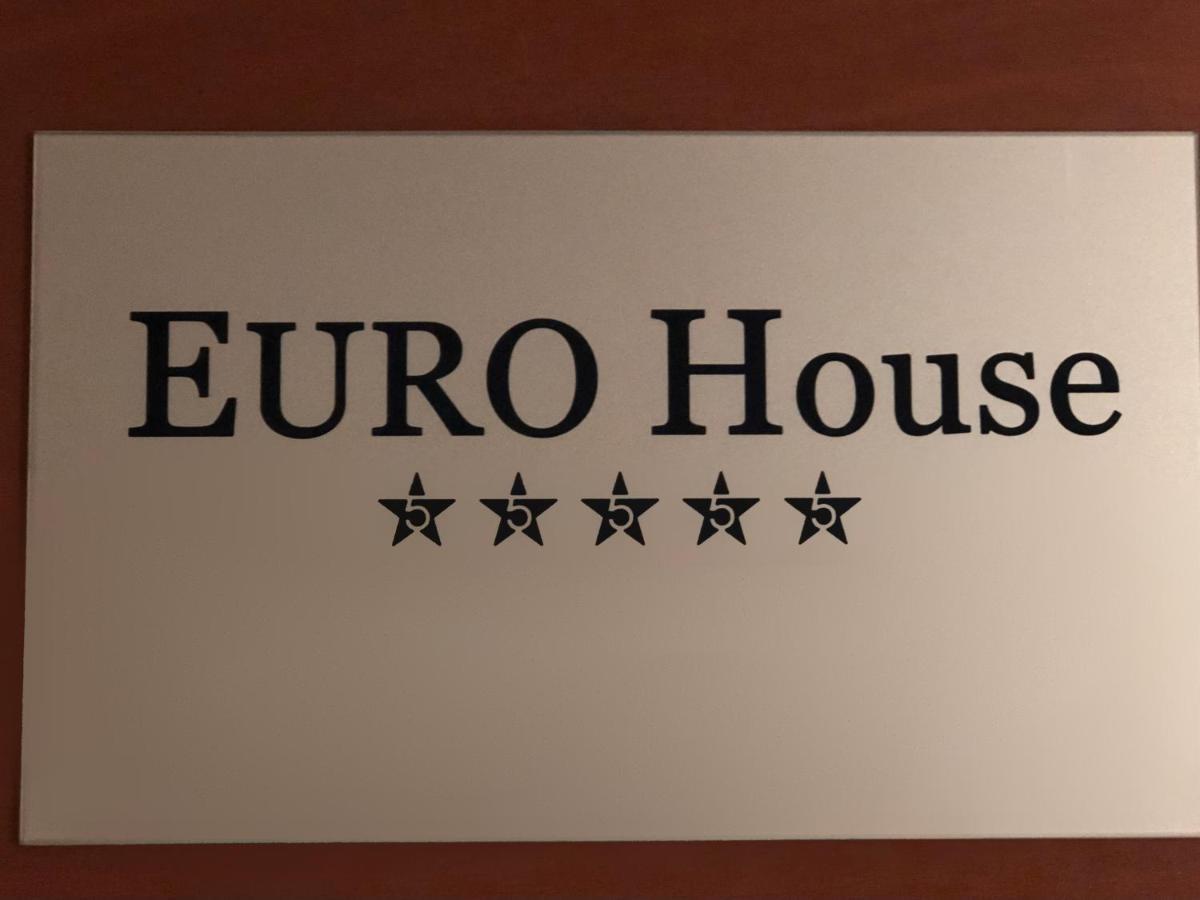 Euro House Hostel โมดินา ภายนอก รูปภาพ