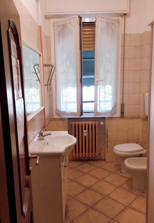 Euro House Hostel โมดินา ภายนอก รูปภาพ