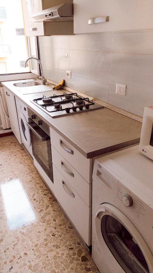 Euro House Hostel โมดินา ภายนอก รูปภาพ